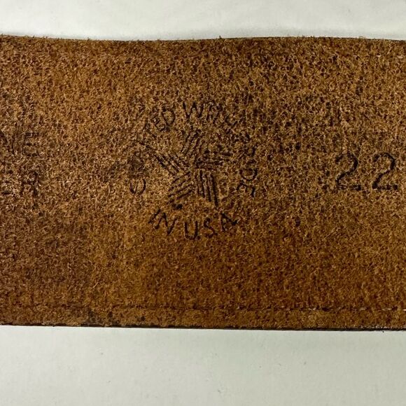 Eddie Bauer Brown Leather Belt Size M Made in the USA - Picture 4 of 8